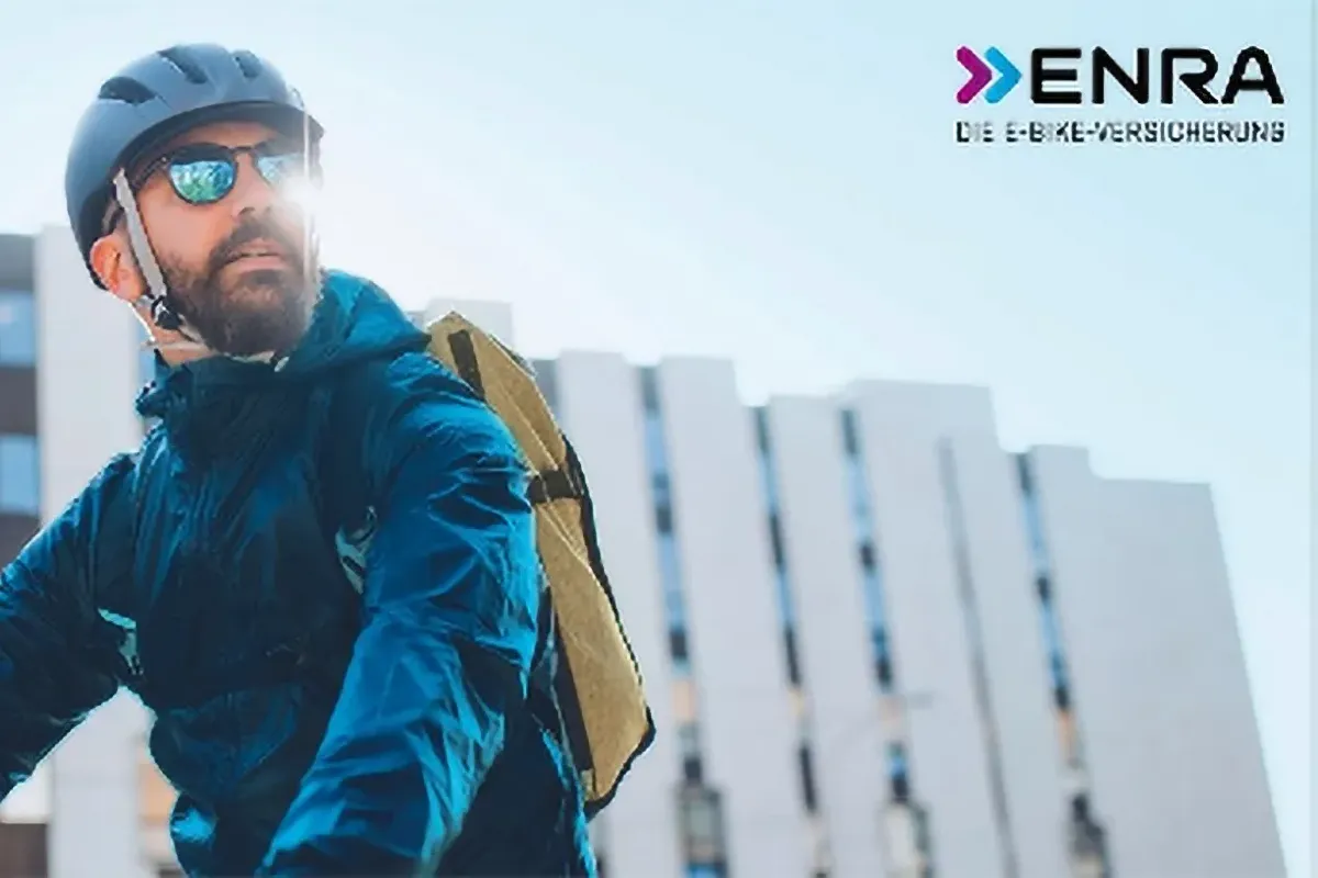 Enra Versicherung Poster mit Radfahrer